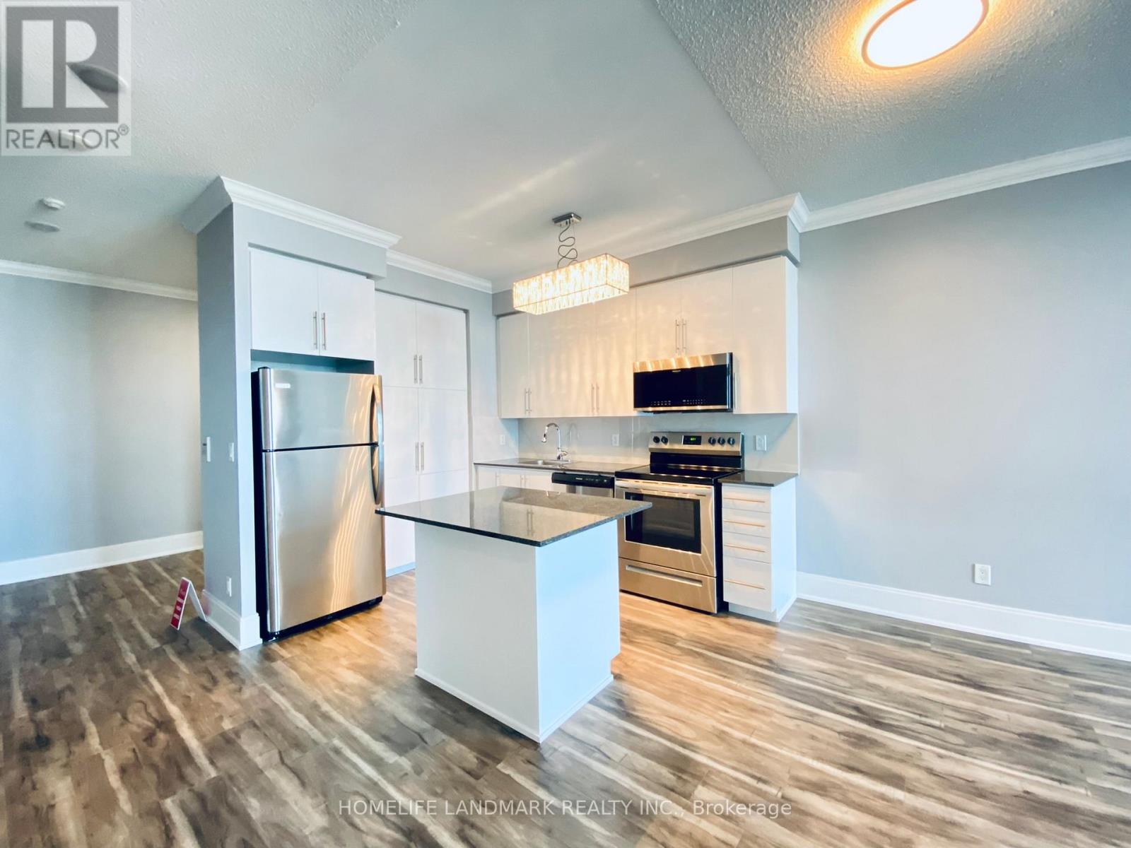 2301 - 330 Burnhamthorpe Road, Mississauga, Ontario  L5B 0E1 - Photo 2 - W13063688