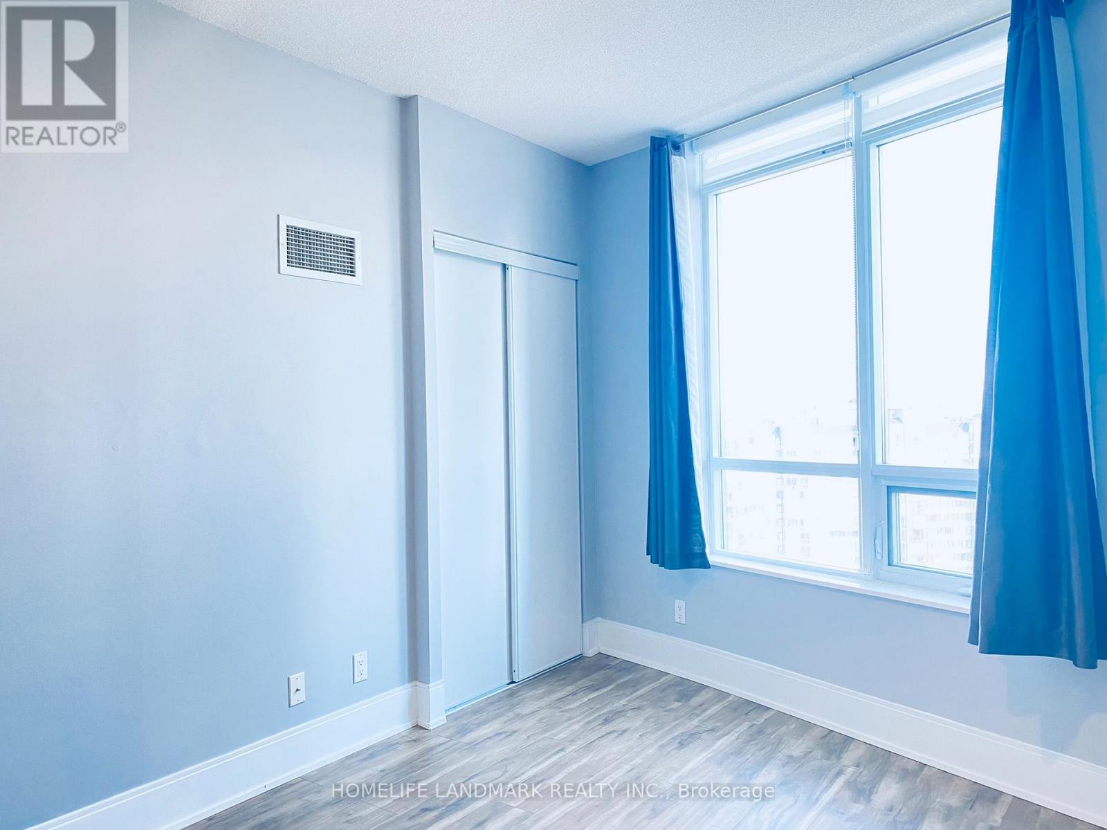 2301 - 330 Burnhamthorpe Road, Mississauga, Ontario  L5B 0E1 - Photo 7 - W13063688