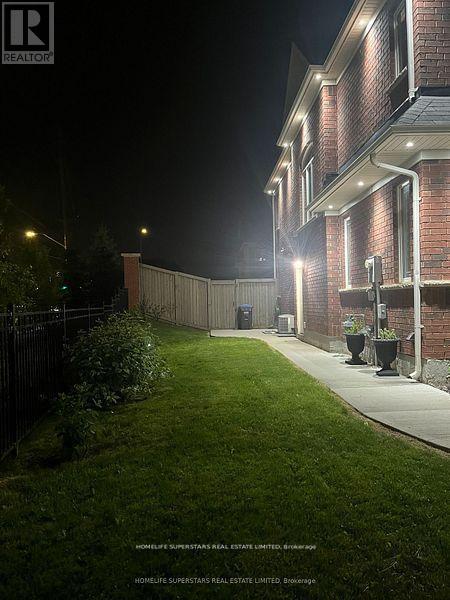 80 Kempenfelt(Upper Level) Trail, Brampton (Northwest Brampton), Ontario  L4M 1C1 - Photo 4 - W13063748