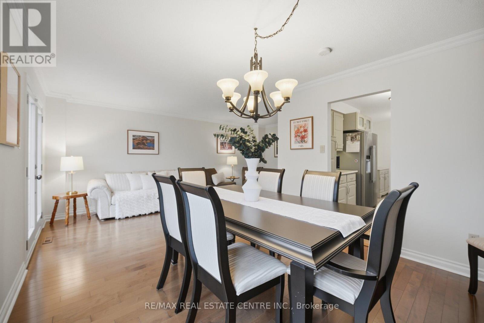 1596 Lewes Way, Mississauga, Ontario  L4W 3L2 - Photo 10 - W13063792