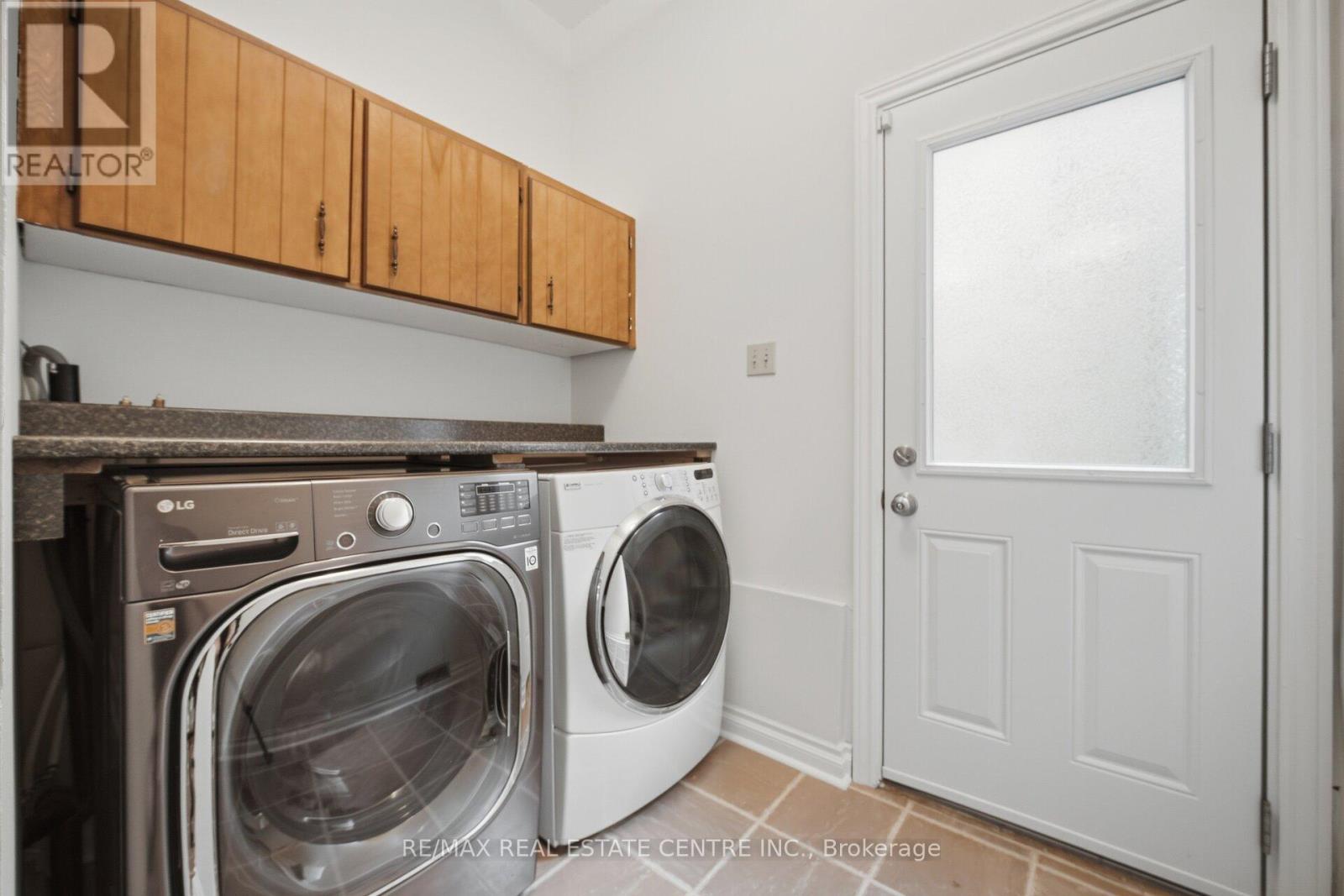 1596 Lewes Way, Mississauga, Ontario  L4W 3L2 - Photo 19 - W13063792