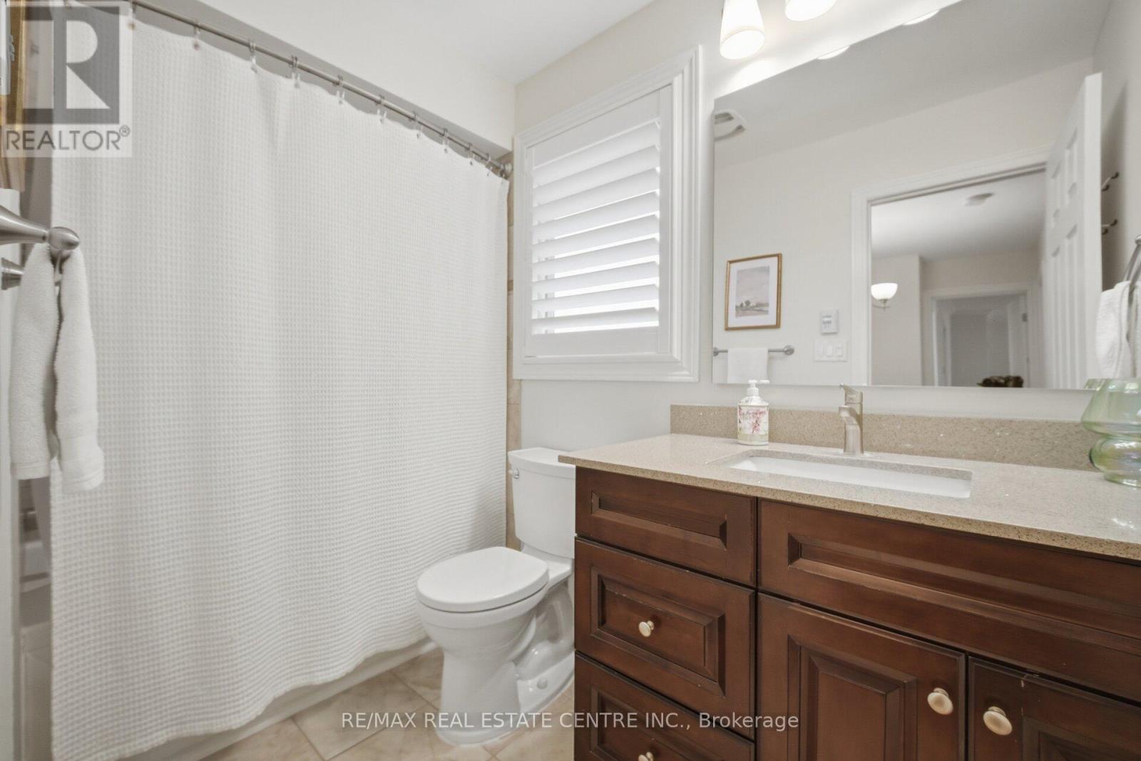 1596 Lewes Way, Mississauga, Ontario  L4W 3L2 - Photo 28 - W13063792