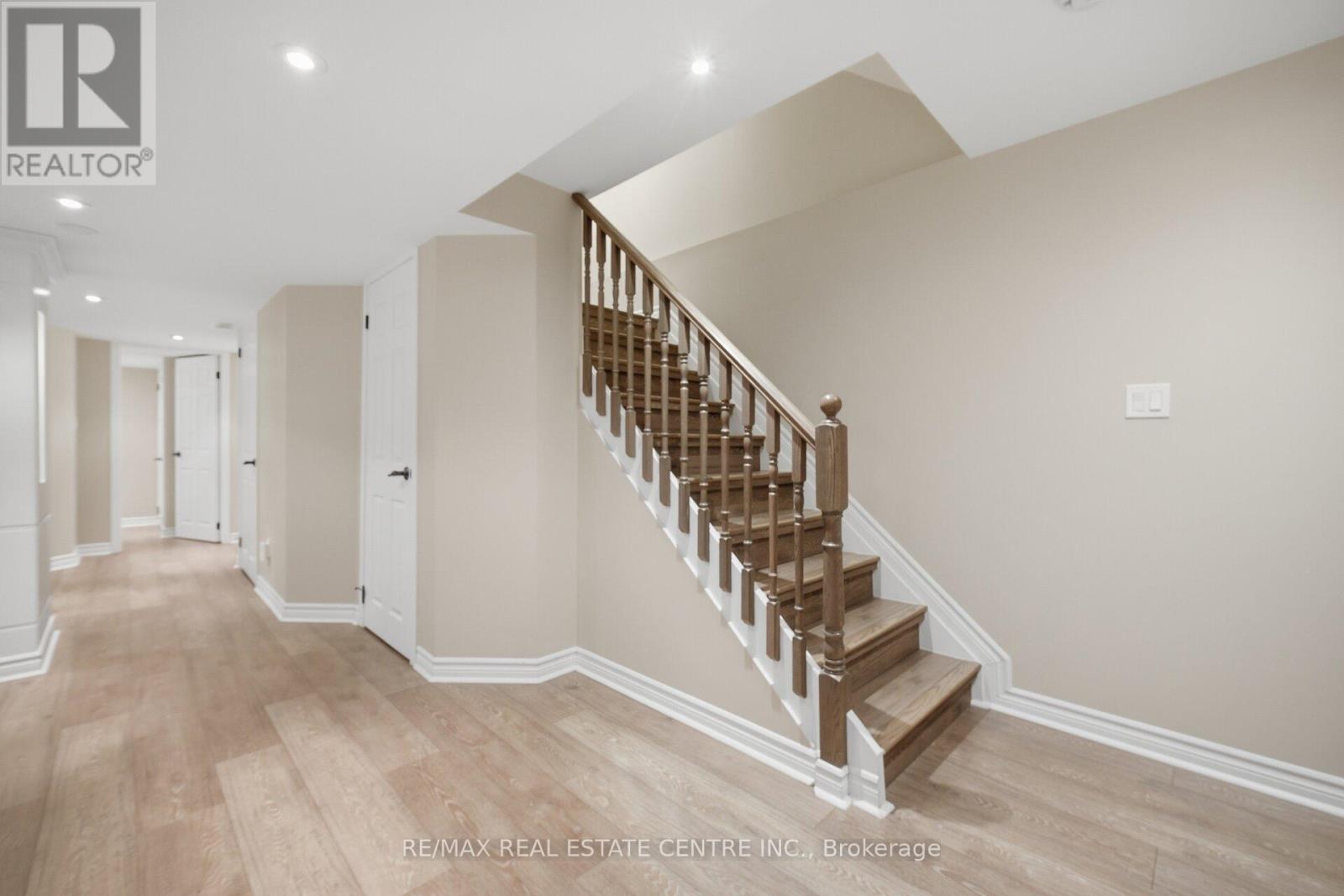 1596 Lewes Way, Mississauga, Ontario  L4W 3L2 - Photo 30 - W13063792