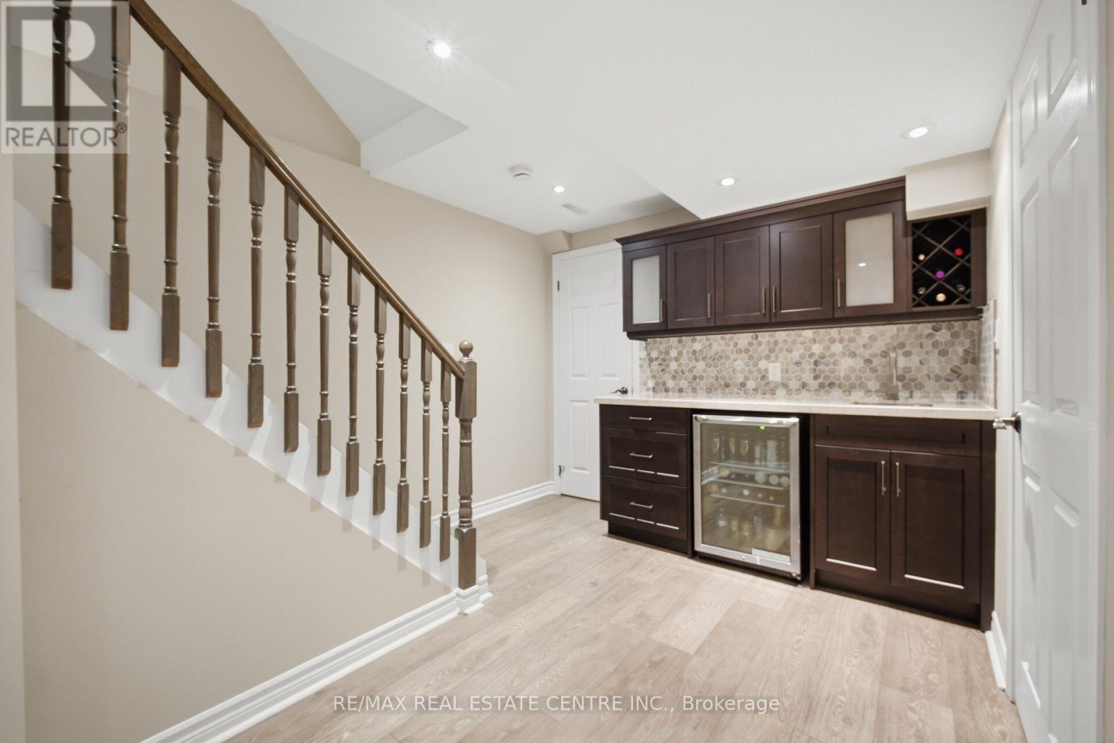 1596 Lewes Way, Mississauga, Ontario  L4W 3L2 - Photo 31 - W13063792