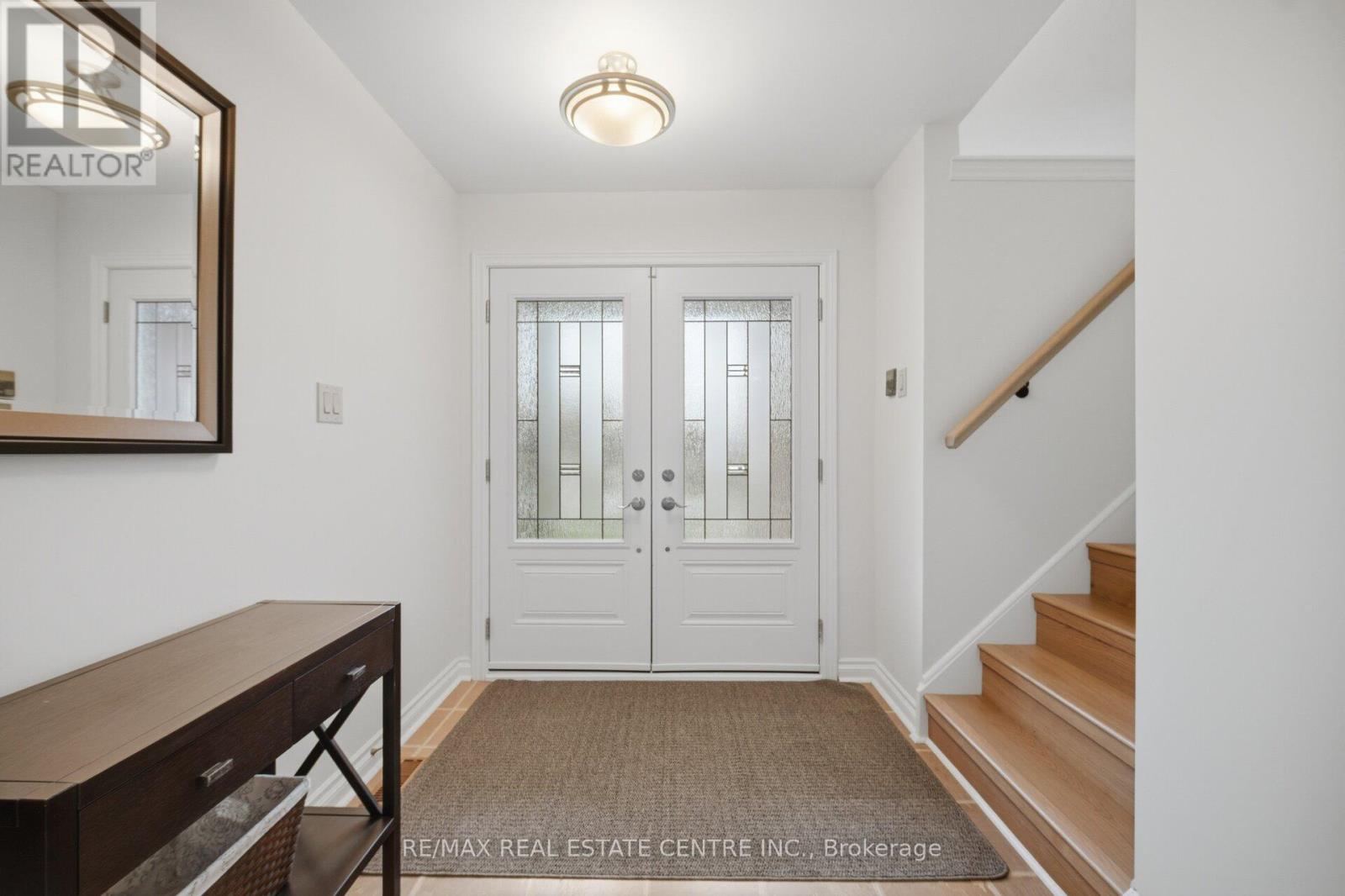 1596 Lewes Way, Mississauga, Ontario  L4W 3L2 - Photo 4 - W13063792