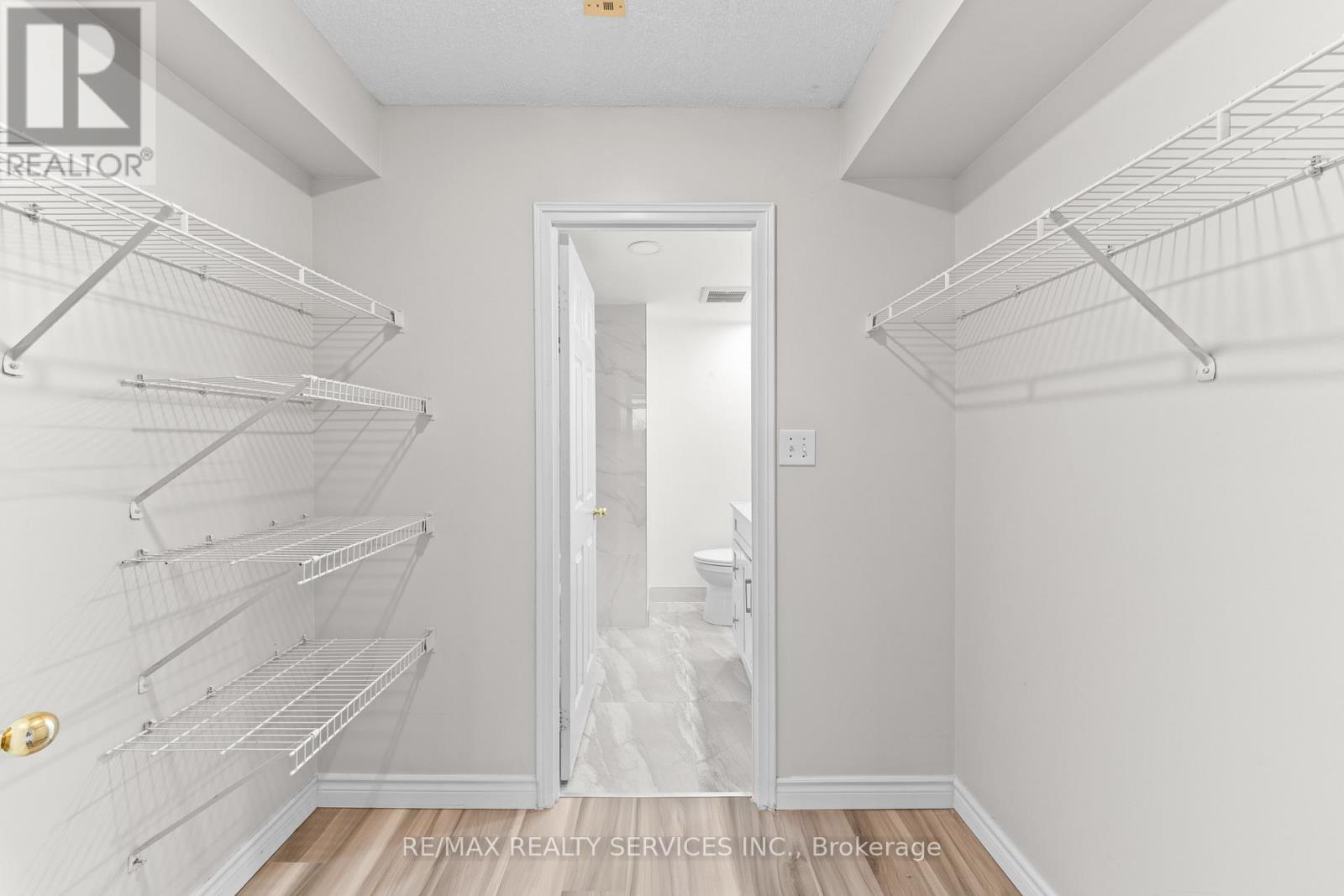 307 - 1001 Cedarglen Gate, Mississauga, Ontario  L5C 4R2 - Photo 15 - W13063794