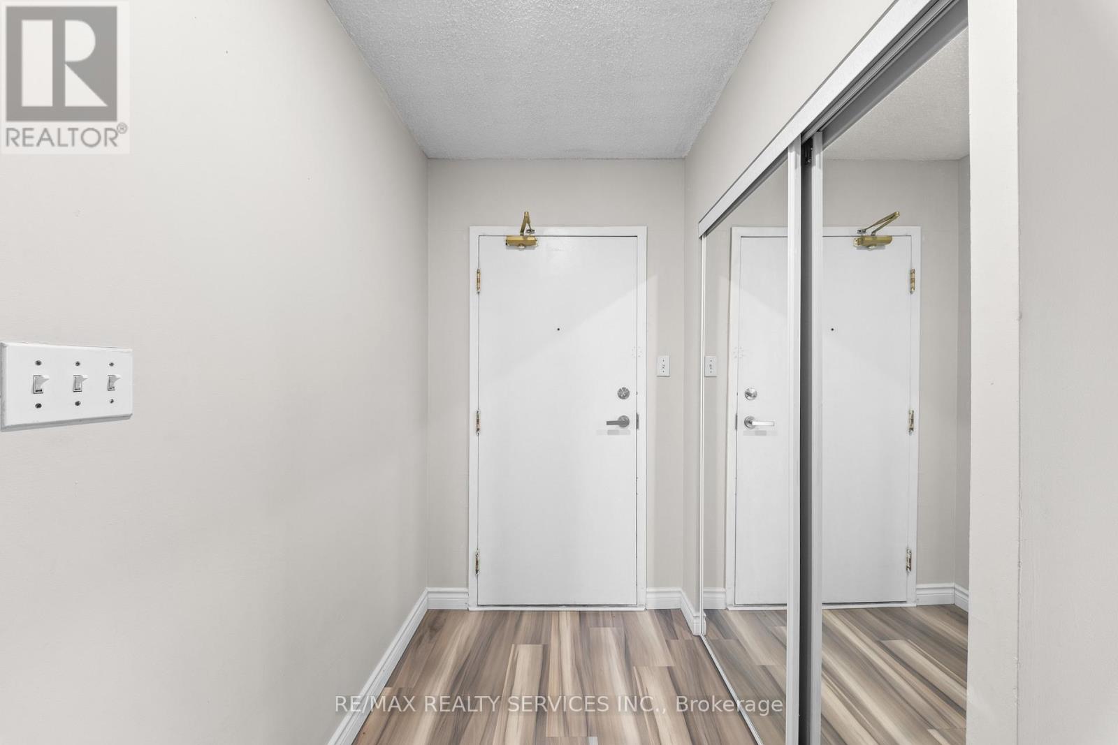 307 - 1001 Cedarglen Gate, Mississauga, Ontario  L5C 4R2 - Photo 22 - W13063794