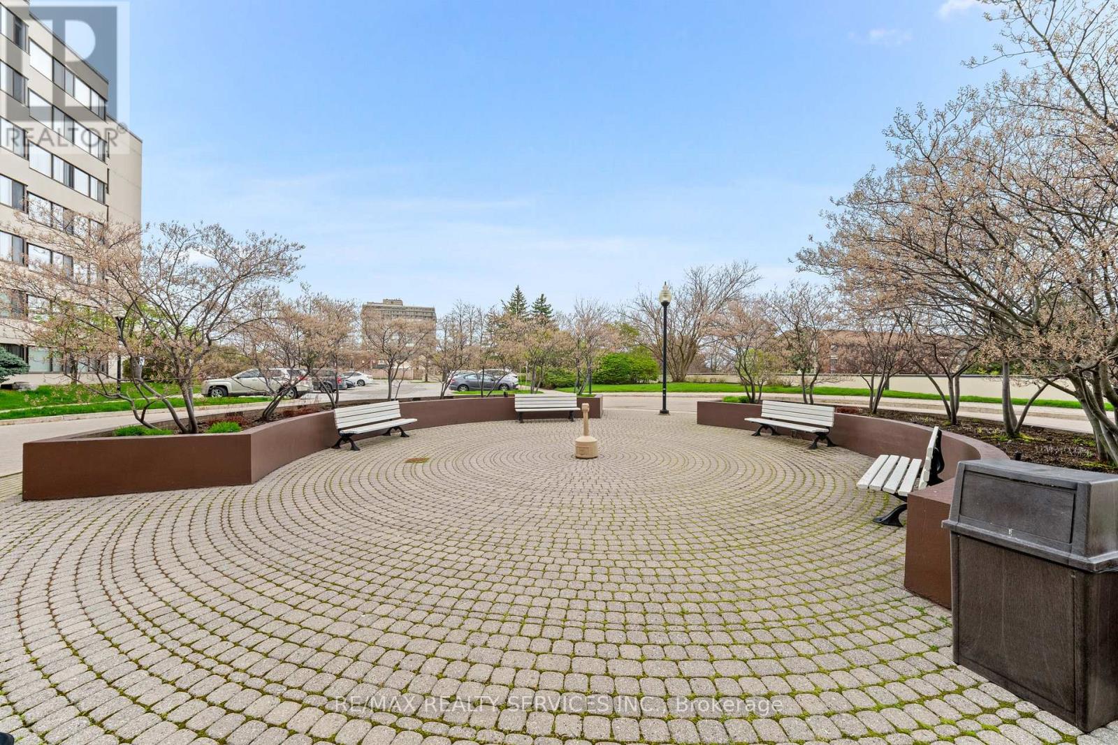 307 - 1001 Cedarglen Gate, Mississauga, Ontario  L5C 4R2 - Photo 28 - W13063794