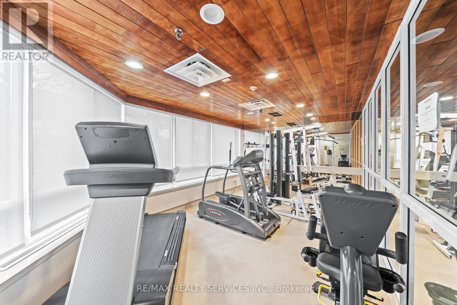 307 - 1001 Cedarglen Gate, Mississauga, Ontario  L5C 4R2 - Photo 38 - W13063794