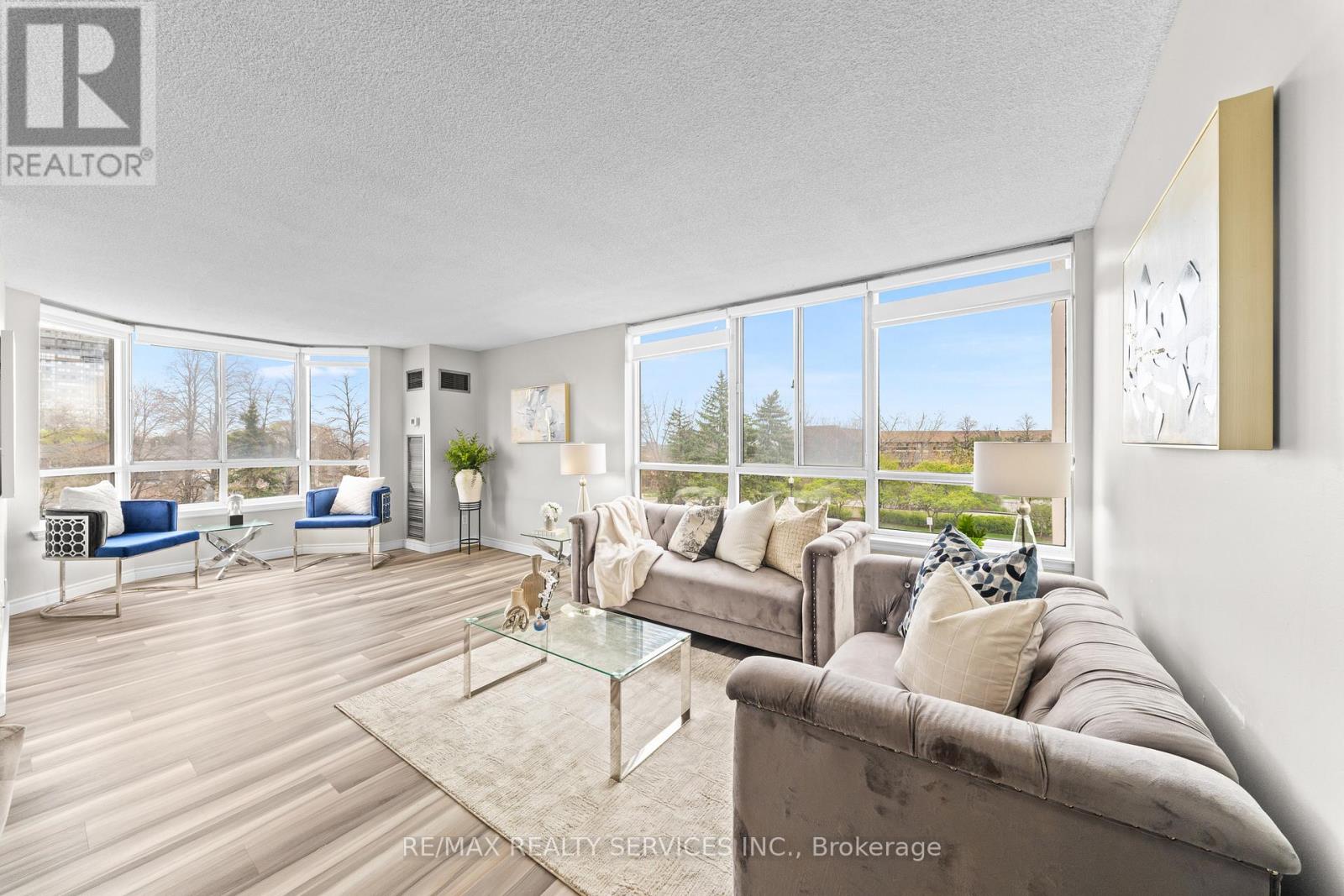 307 - 1001 Cedarglen Gate, Mississauga, Ontario  L5C 4R2 - Photo 4 - W13063794