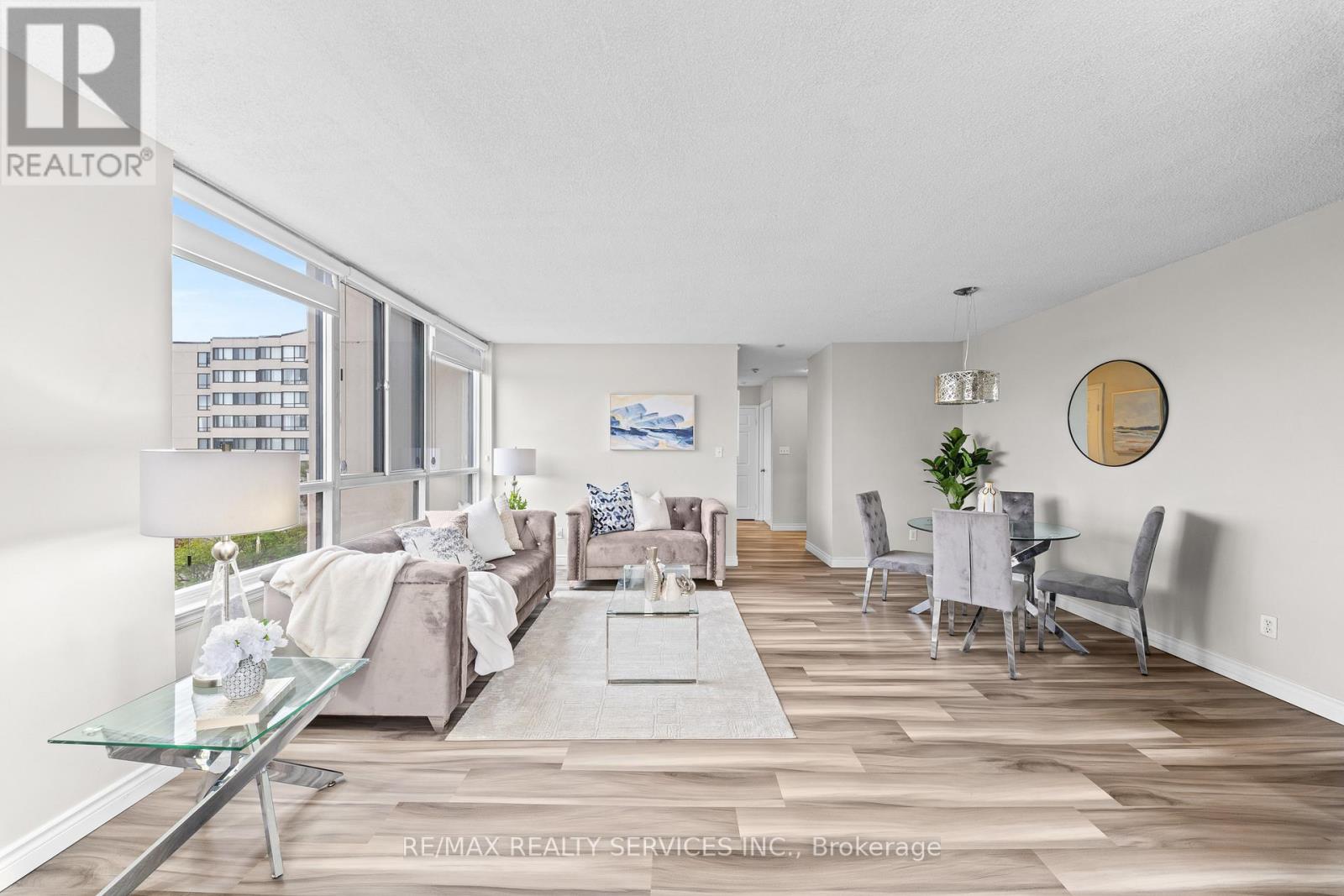 307 - 1001 Cedarglen Gate, Mississauga, Ontario  L5C 4R2 - Photo 6 - W13063794