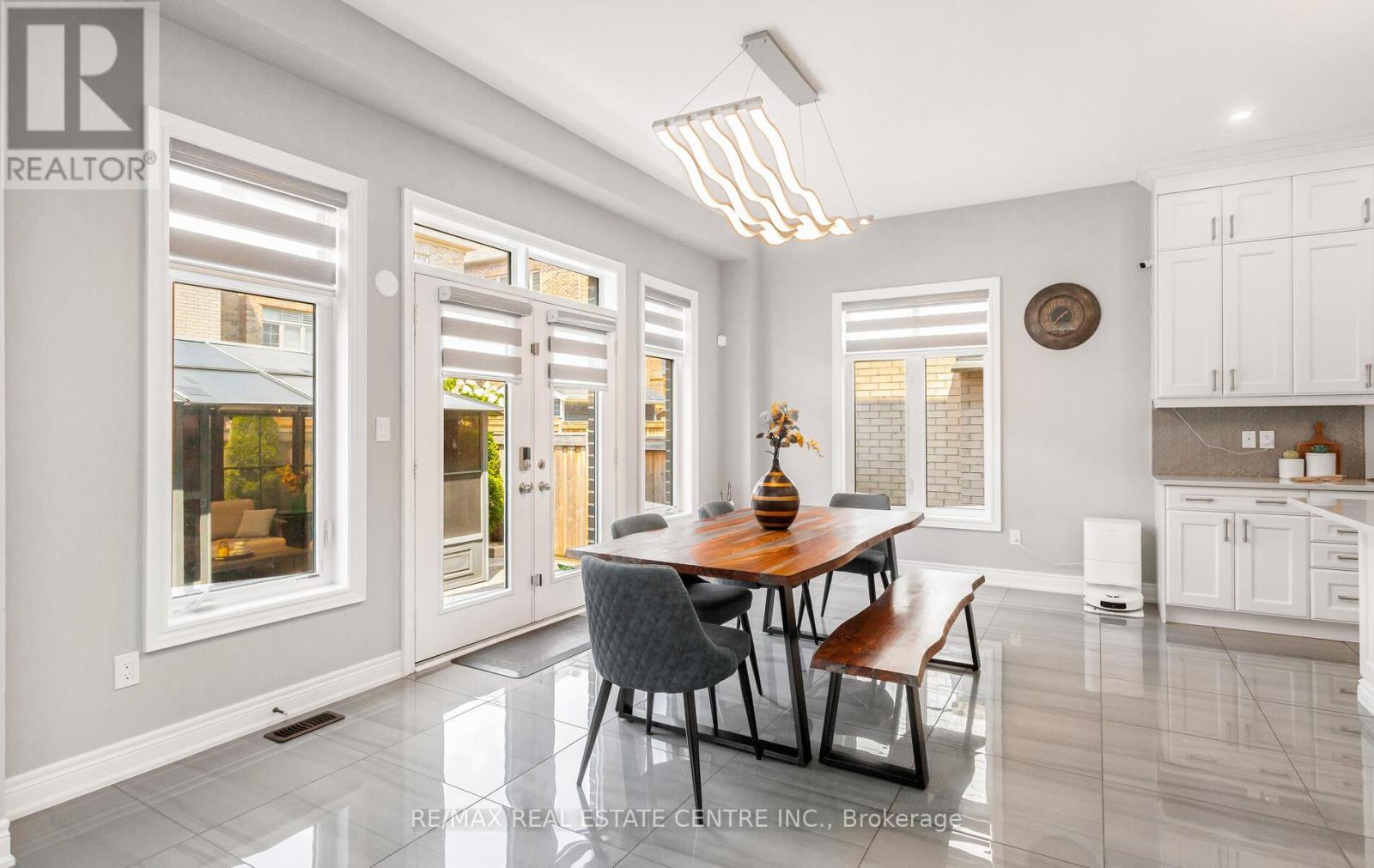 9 Rolling Acres Drive, Brampton, Ontario  L6X 5P3 - Photo 14 - W13063862