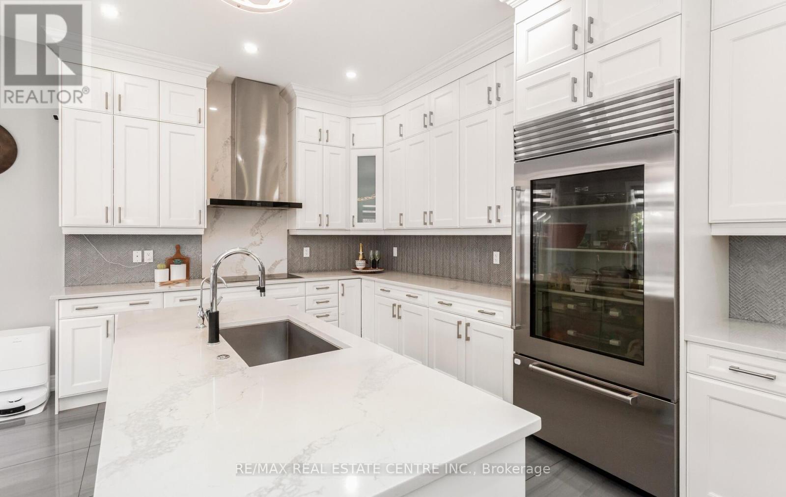 9 Rolling Acres Drive, Brampton, Ontario  L6X 5P3 - Photo 16 - W13063862