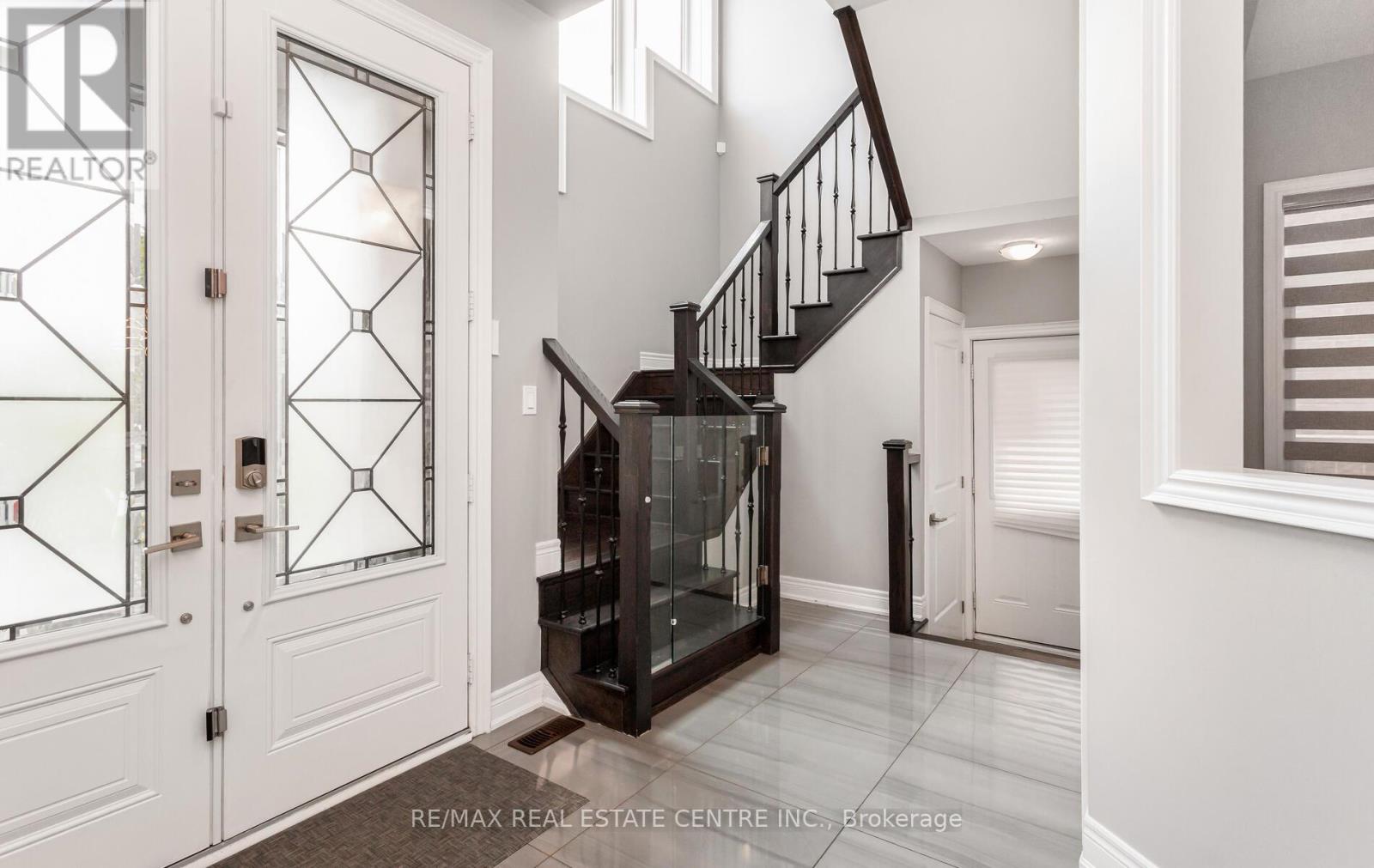 9 Rolling Acres Drive, Brampton, Ontario  L6X 5P3 - Photo 5 - W13063862