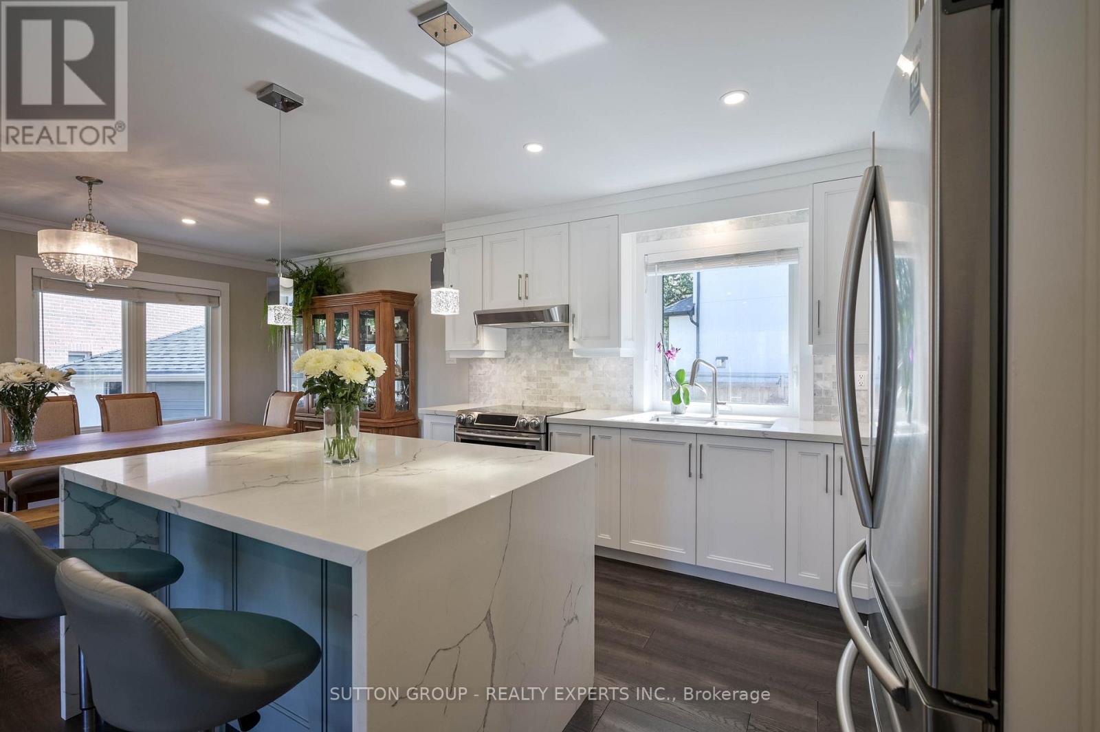 390 Wendall Place, Oakville, Ontario  L6K 2M1 - Photo 7 - W13063896