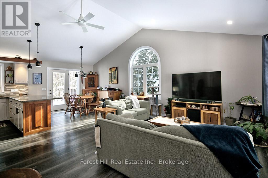 634341 Artemesia Glenelg Townline, Grey Highlands, Ontario  N0C 1H0 - Photo 6 - X12771362