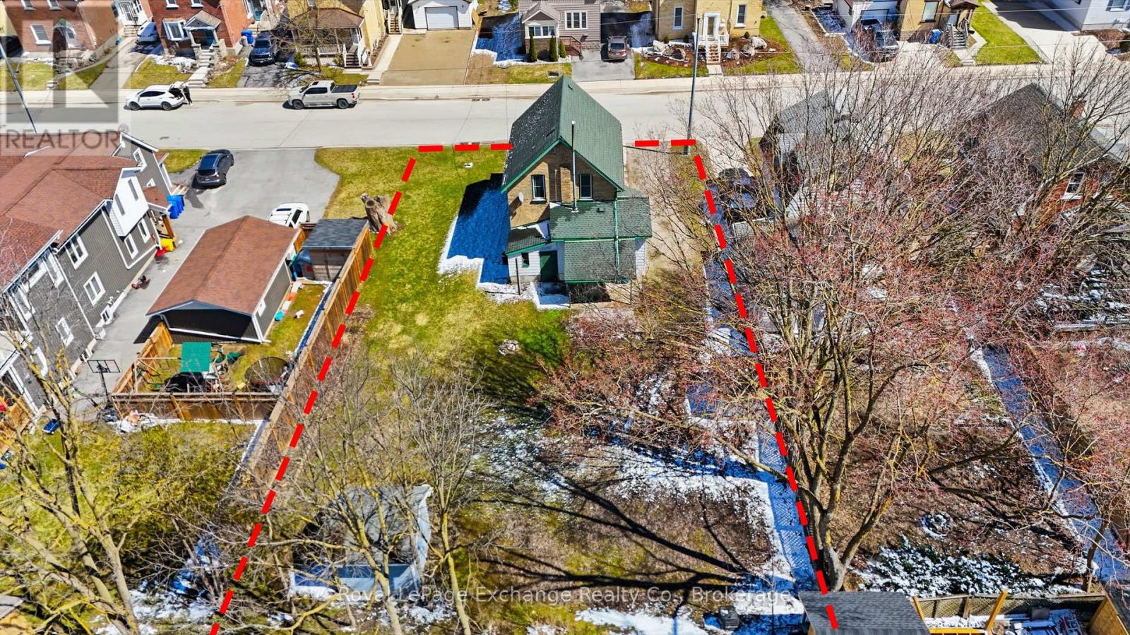 588 11th Avenue, Hanover, Ontario  N4N 2S6 - Photo 3 - X12981660