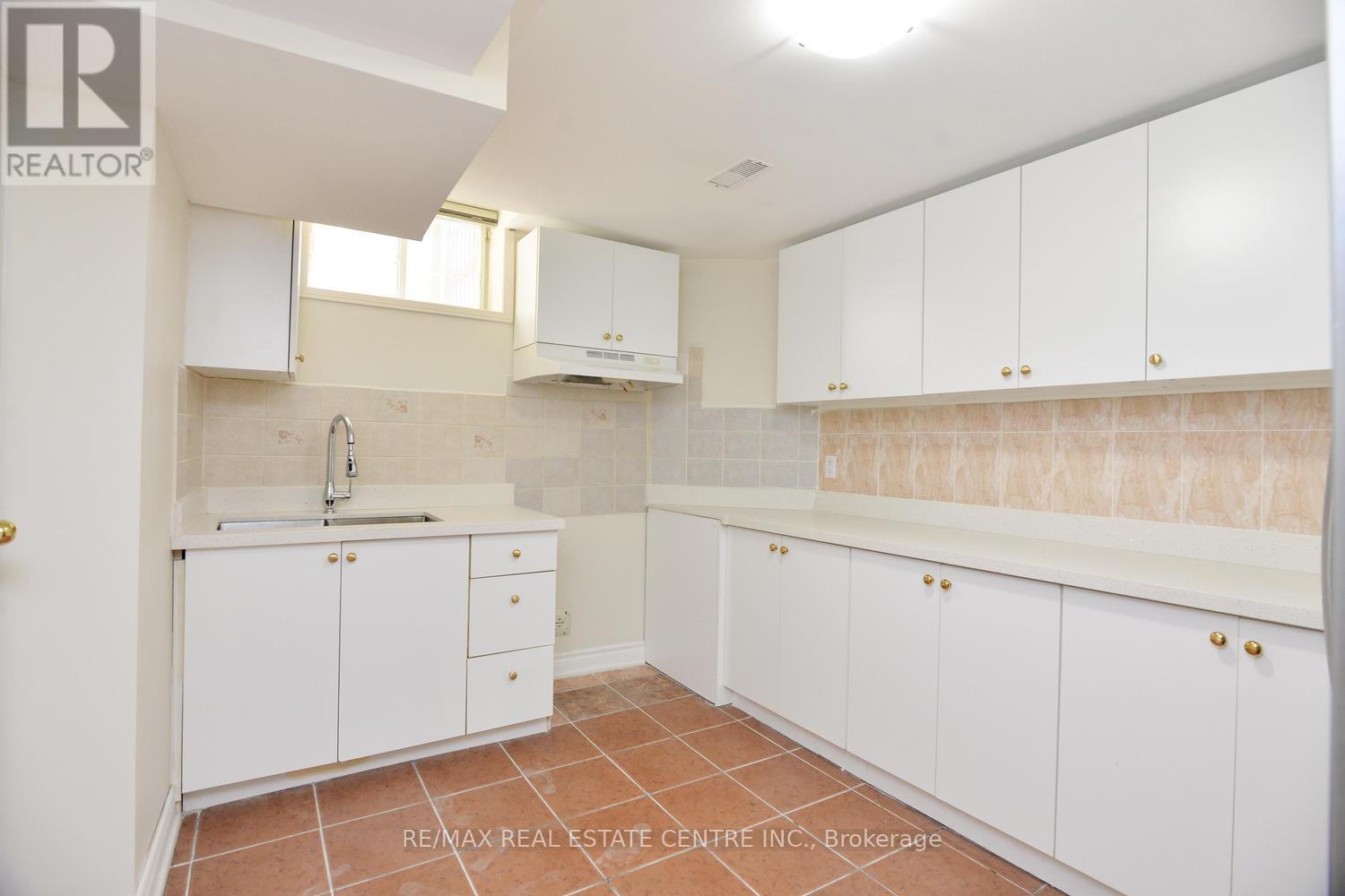 Bsmt - 10 Sheldon Drive, Ajax, Ontario  L1T 4K7 - Photo 9 - E12962190