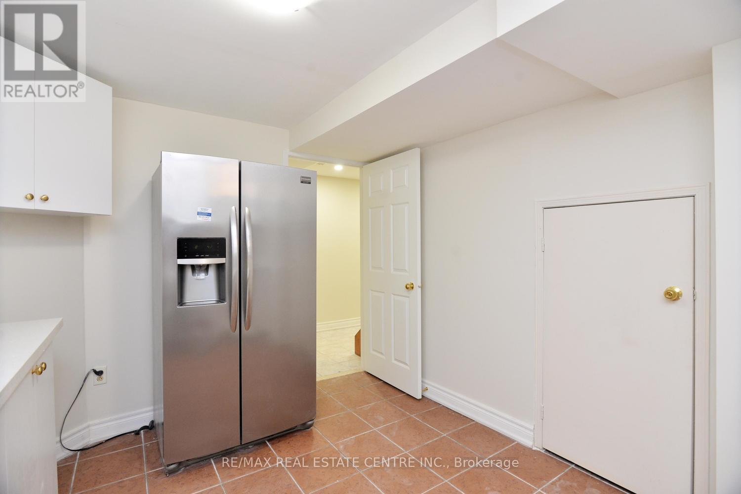 Bsmt - 10 Sheldon Drive, Ajax, Ontario  L1T 4K7 - Photo 7 - E12962190