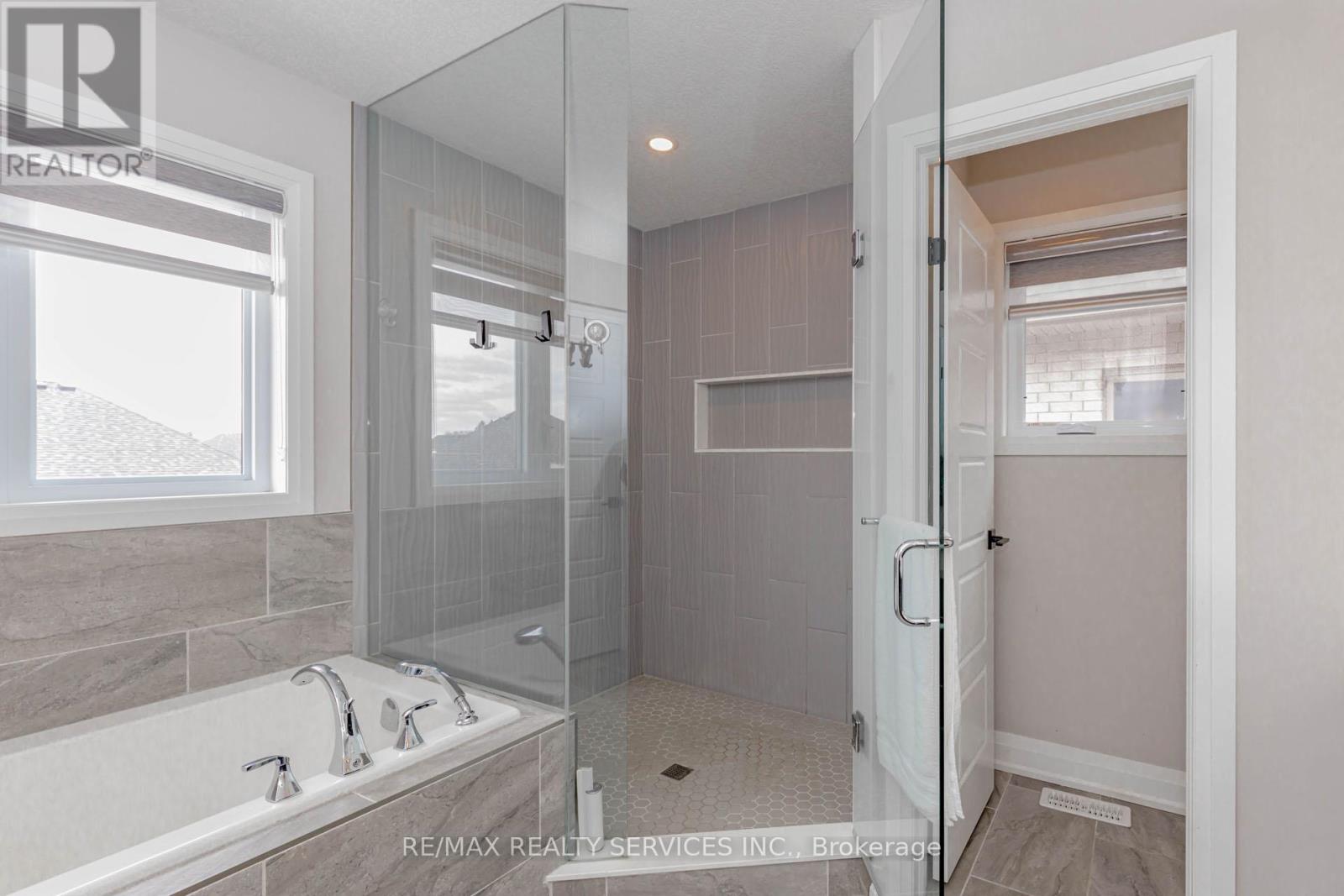 130 Pondcliffe Drive, Kitchener, Ontario  N2R 0M4 - Photo 37 - X13063652