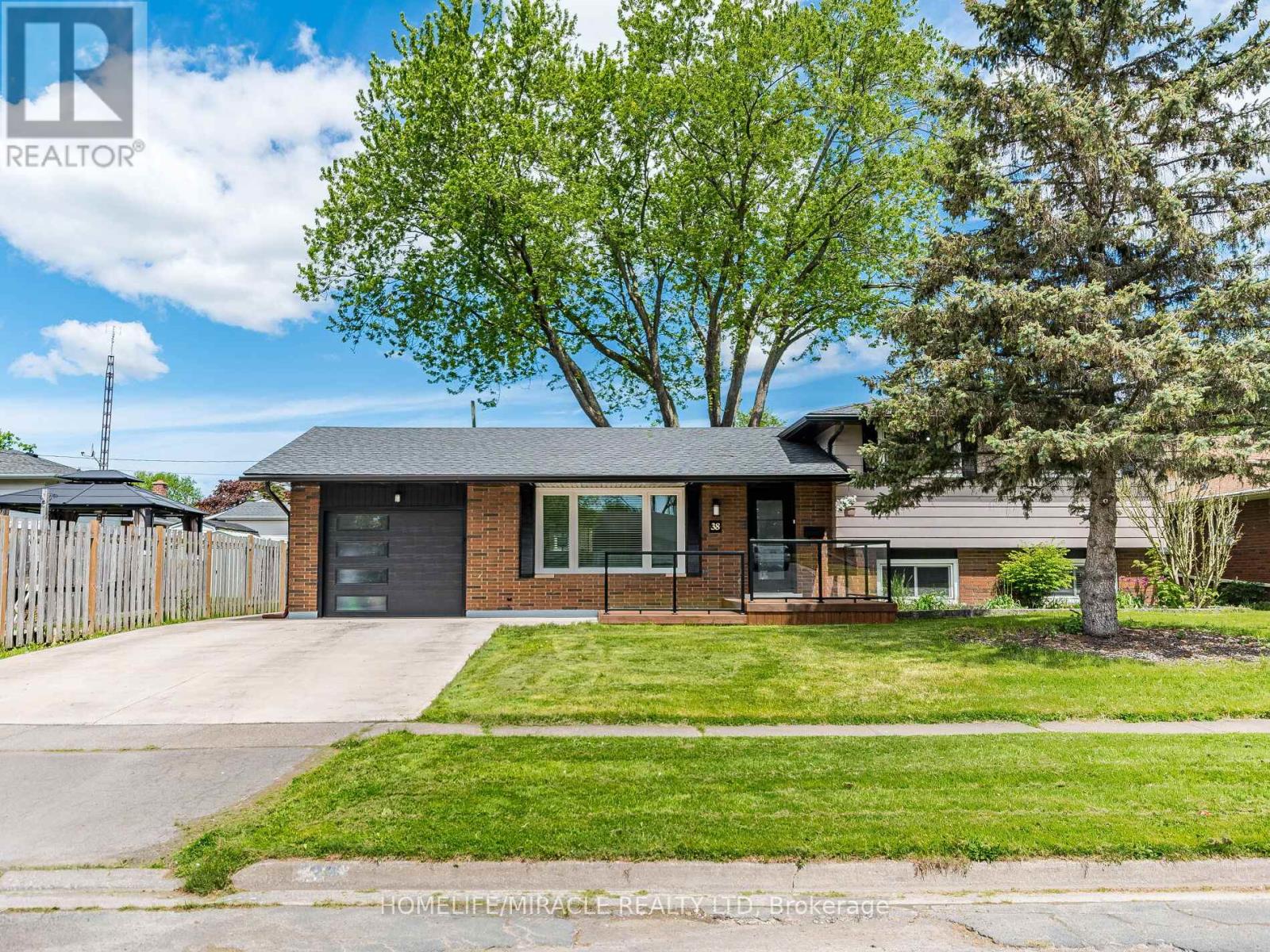 38 MARTHA COURT, Welland, Ontario