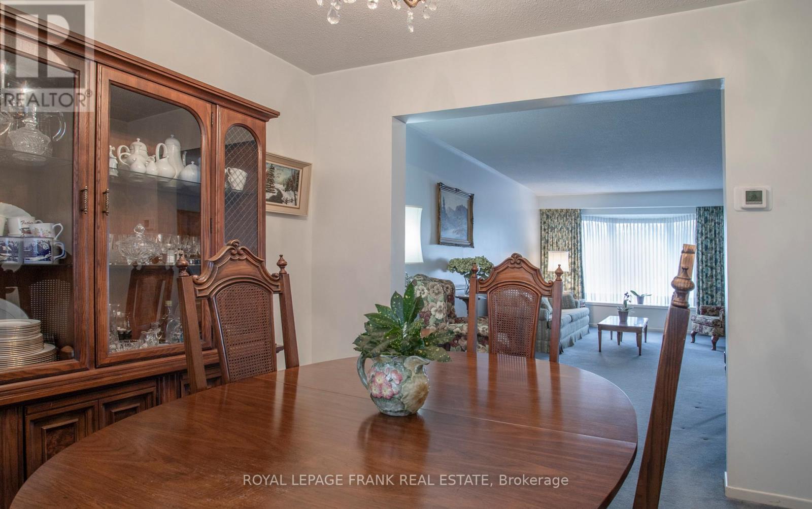 11 Cardiff Court, Whitby, Ontario  L1N 5N8 - Photo 10 - E13063932