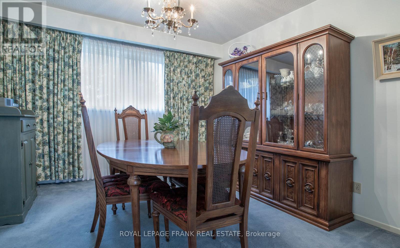 11 Cardiff Court, Whitby, Ontario  L1N 5N8 - Photo 11 - E13063932