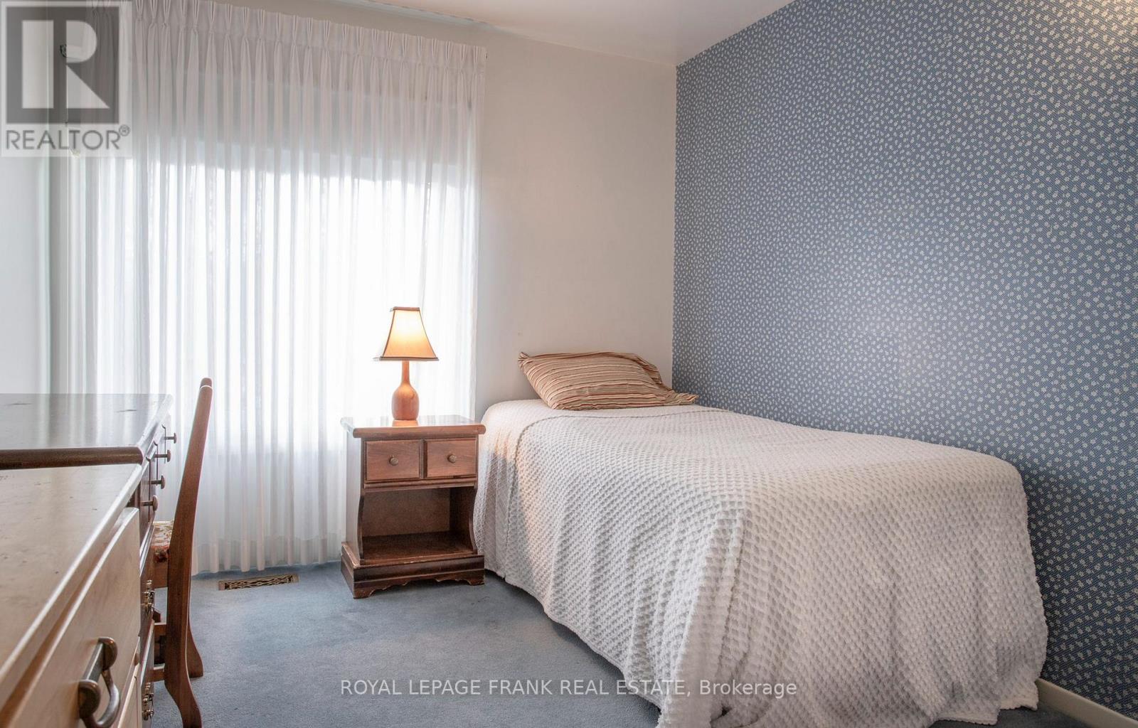 11 Cardiff Court, Whitby, Ontario  L1N 5N8 - Photo 17 - E13063932