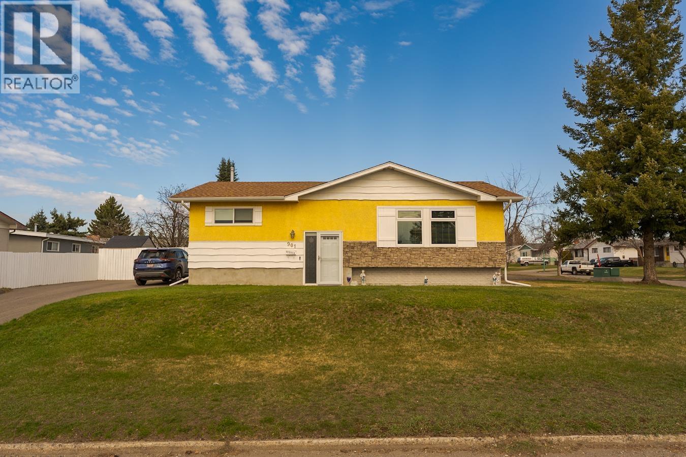 901 VEDDER CRESCENT, Prince George, British Columbia