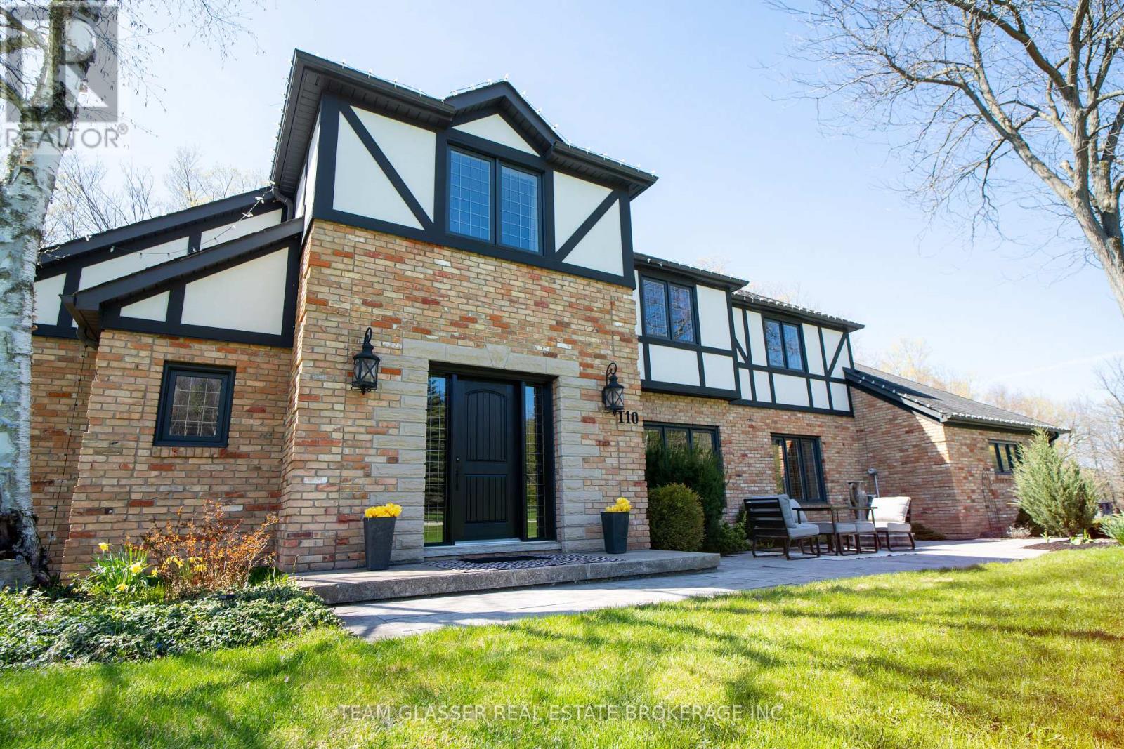 110 Mclaren Road, Milton, Ontario  L0P 1B0 - Photo 2 - W13063982