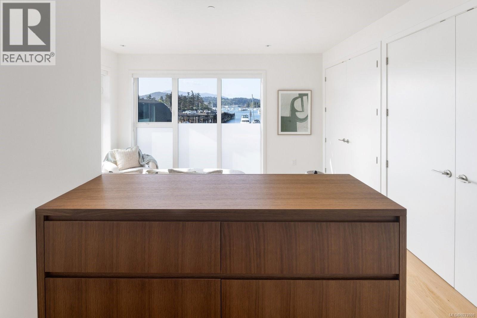 201 2270 Harbour Rd, Sidney, British Columbia  V8L 2P6 - Photo 17 - 1033098