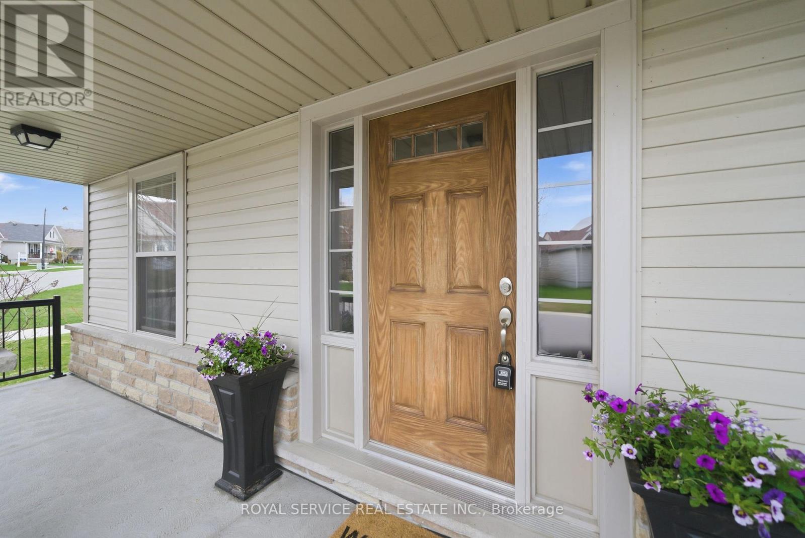 2 Bigwood Crescent, Port Hope, Ontario  L1A 0A4 - Photo 4 - X13063952