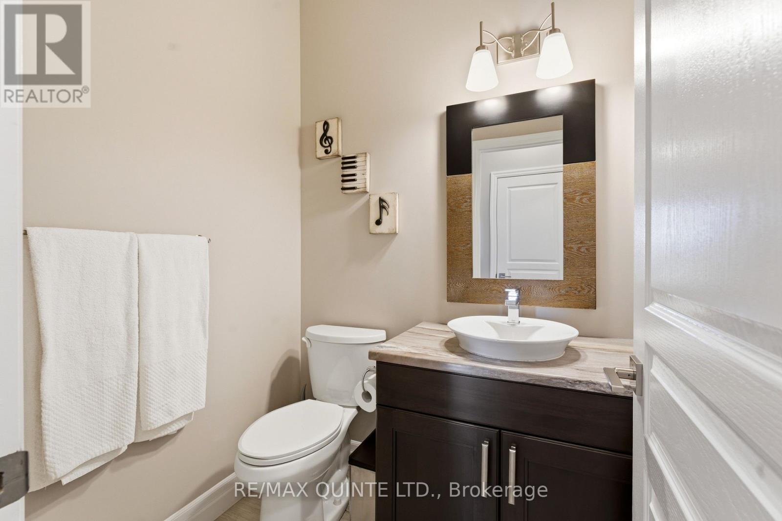 30 Vertis Court, Belleville, Ontario  K8N 0C9 - Photo 8 - X13063976