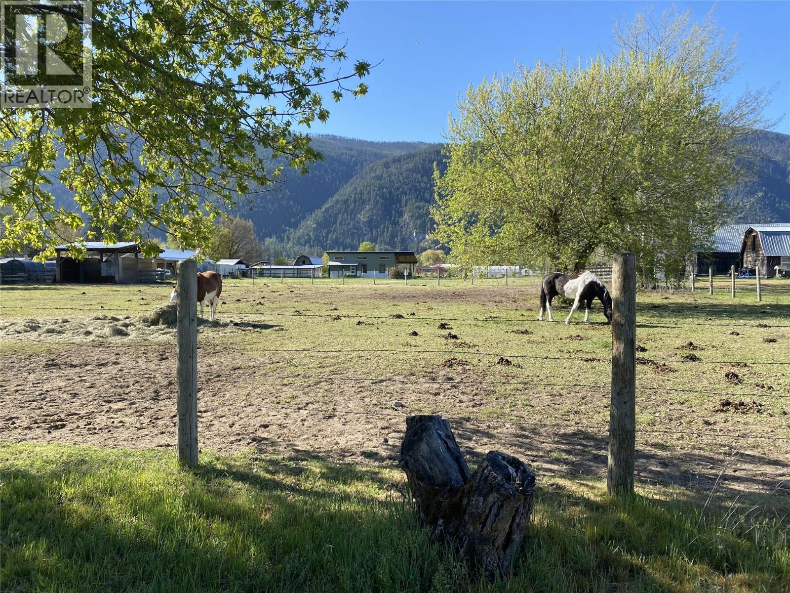 5945 Darcy Road, Grand Forks, British Columbia  V0H 1H4 - Photo 27 - 10376405