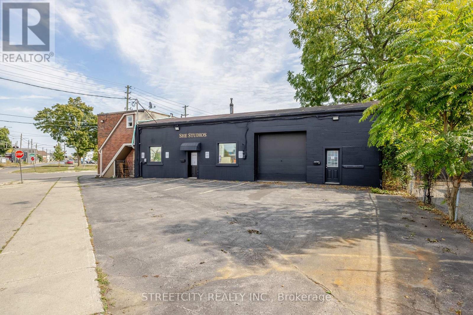 245 Maitland Street, London East, Ontario  N6B 2Y2 - Photo 4 - X13048468