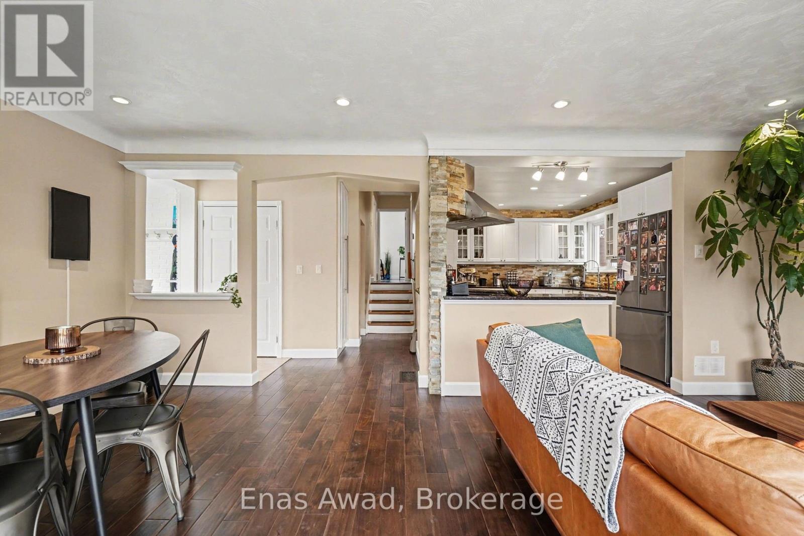 797 Hamlet Road, Ottawa, Ontario  K1G 1R1 - Photo 8 - X13064052