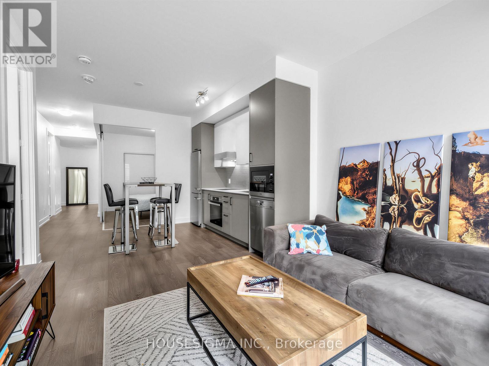 310 - 11 LILLIAN STREET, Toronto, Ontario