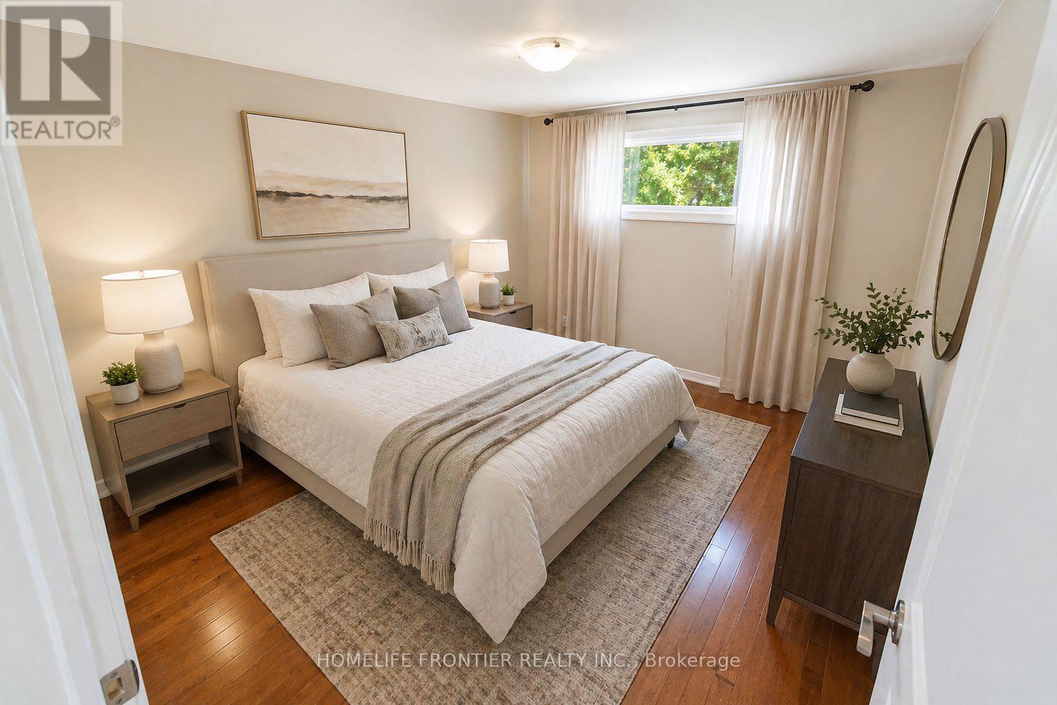 Main Floor - 261 Taylor Mills Drive, Richmond Hill, Ontario  L4C 2T8 - Photo 6 - N13059166