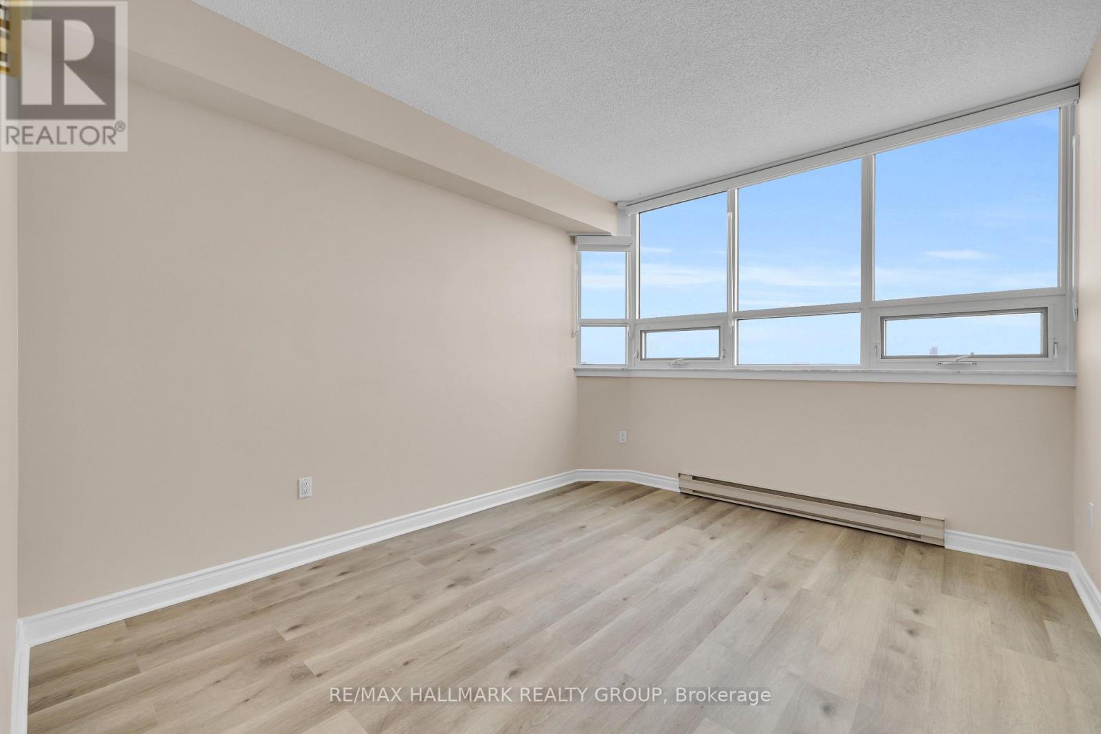 1502 - 1480 Riverside Drive, Ottawa, Ontario  K1G 5H2 - Photo 20 - X12928284