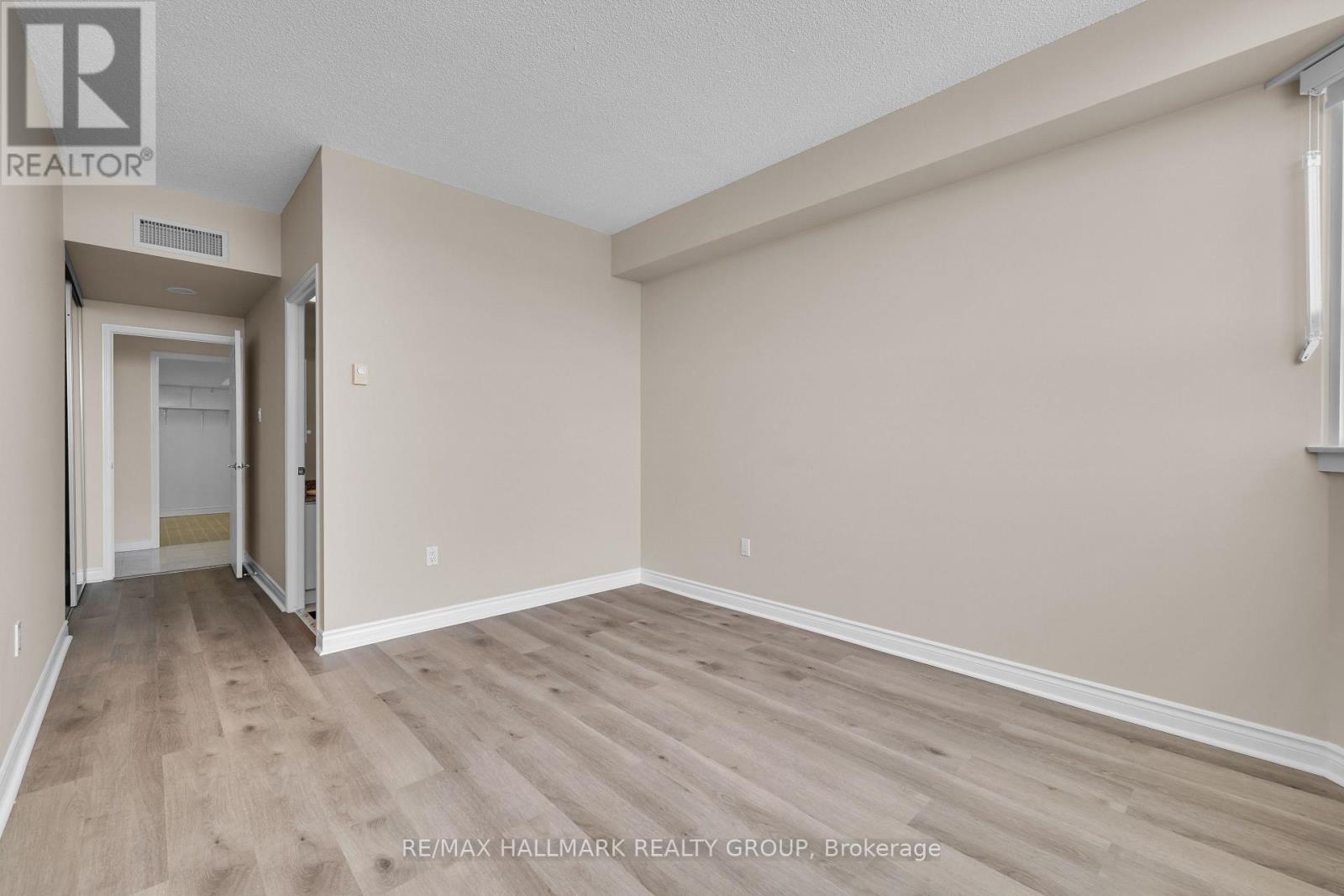 1502 - 1480 Riverside Drive, Ottawa, Ontario  K1G 5H2 - Photo 21 - X12928284