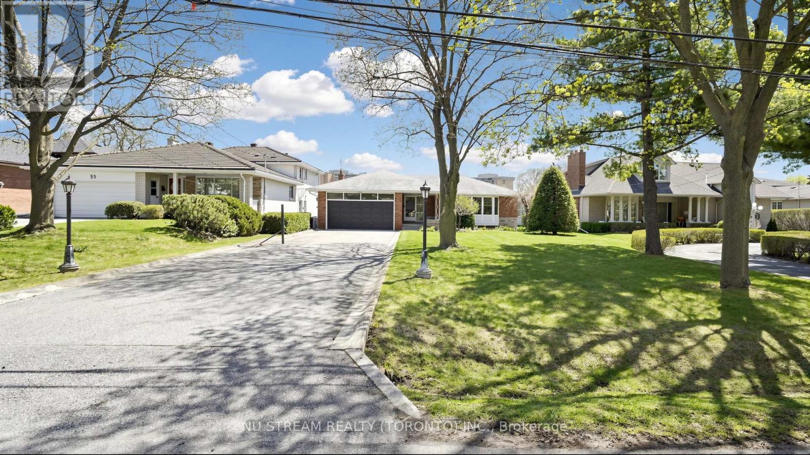 55 SUNVALE DRIVE, Toronto, Ontario