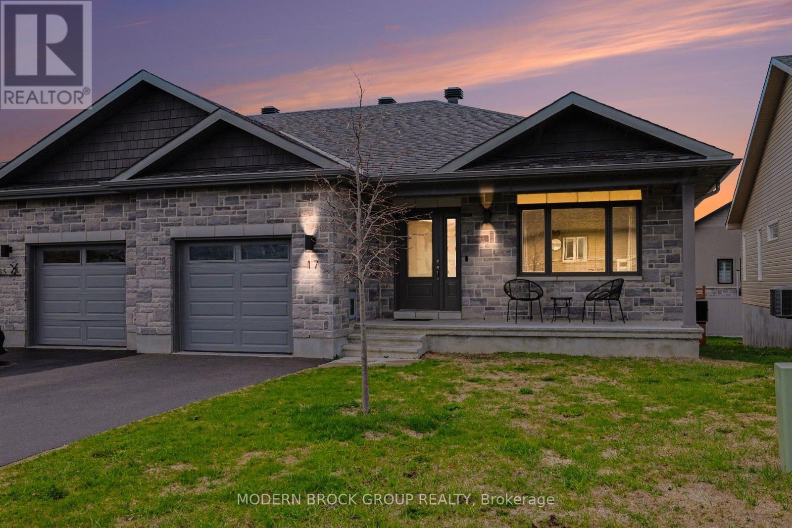 17 Douglas Brown Way, Arnprior, Ontario  K7S 0H9 - Photo 2 - X13063938
