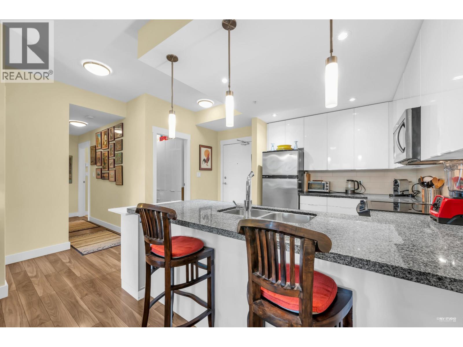 403 2368 Marpole Avenue, Port Coquitlam, British Columbia  V3C 0B4 - Photo 2 - R3117773