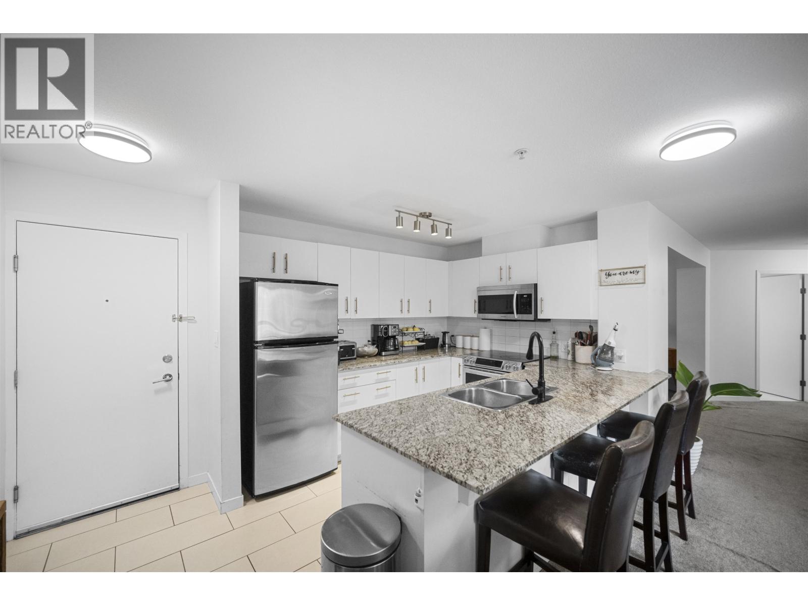 304 11665 Haney Bypass, Maple Ridge, British Columbia  V2X 8W9 - Photo 3 - R3117797