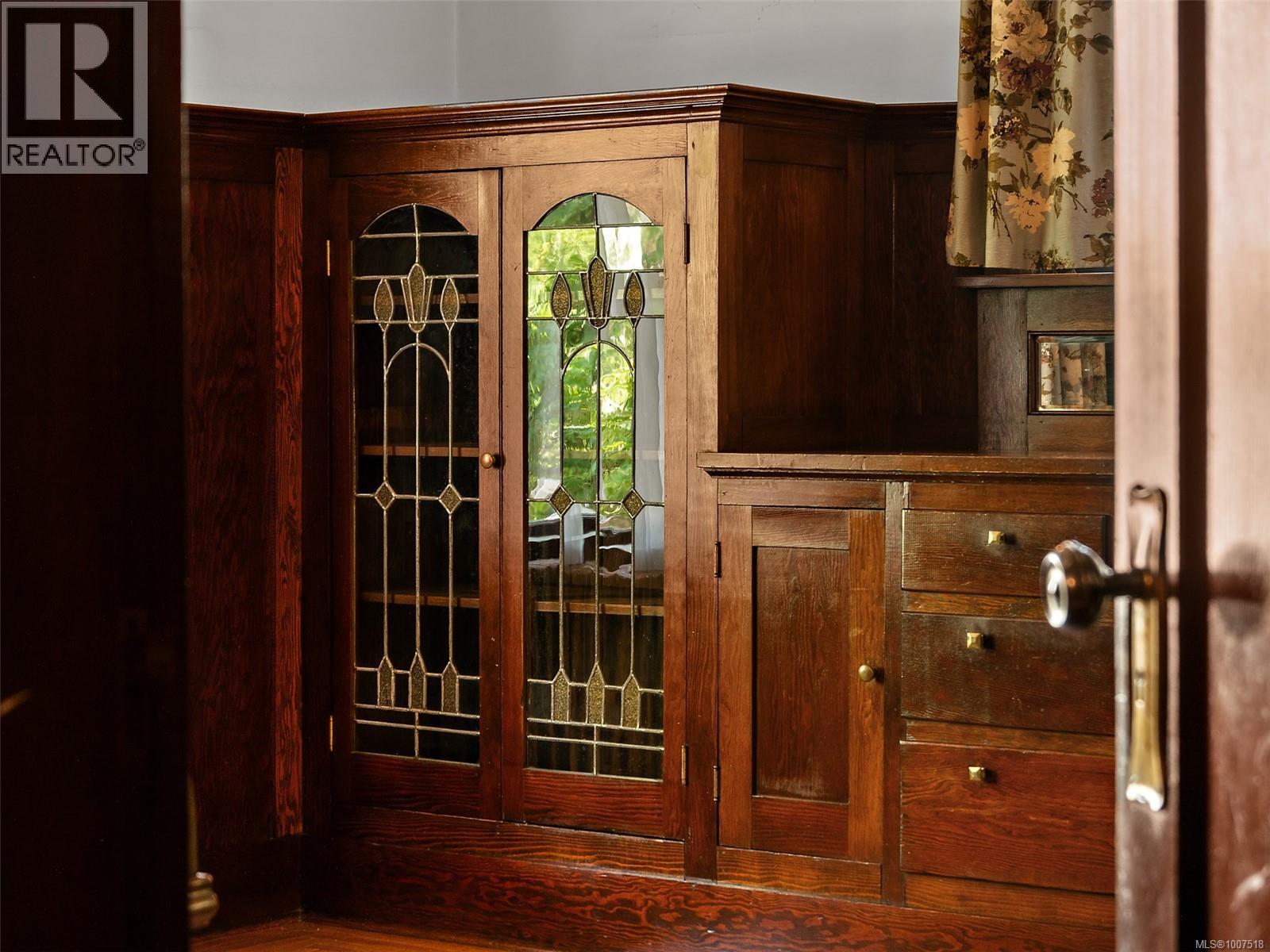 1353 Craigdarroch Rd, Victoria, British Columbia  V8S 2A6 - Photo 10 - 1007518