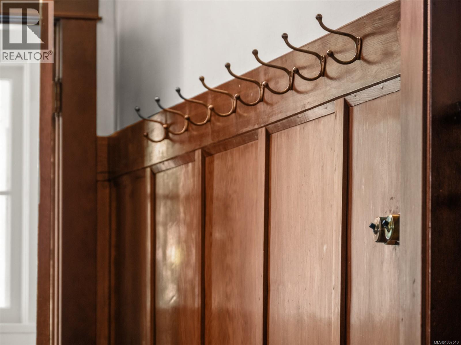 1353 Craigdarroch Rd, Victoria, British Columbia  V8S 2A6 - Photo 13 - 1007518