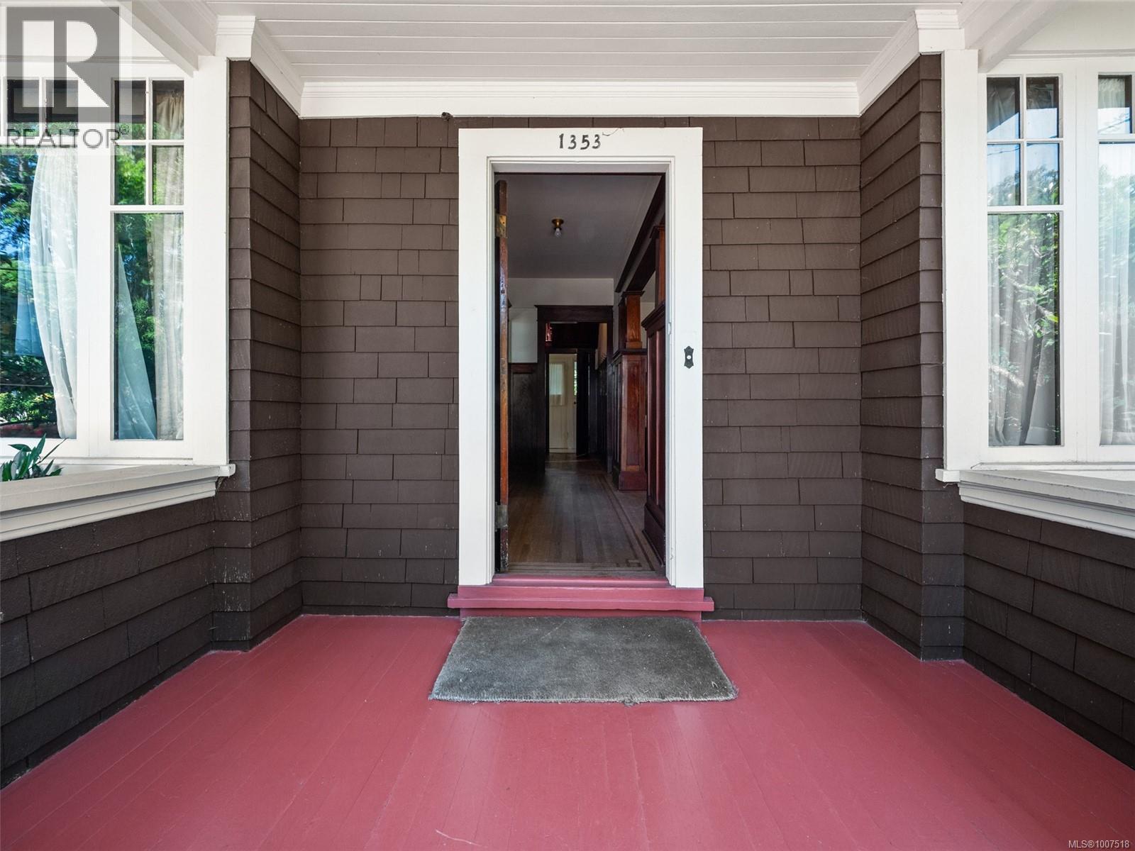 1353 Craigdarroch Rd, Victoria, British Columbia  V8S 2A6 - Photo 7 - 1007518