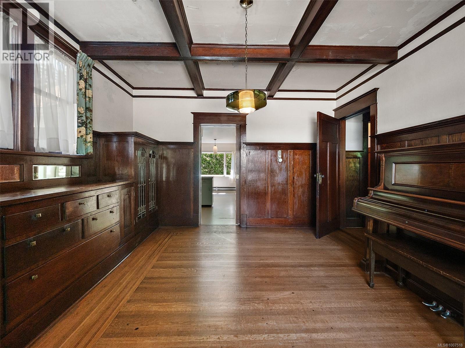 1353 Craigdarroch Rd, Victoria, British Columbia  V8S 2A6 - Photo 12 - 1007518