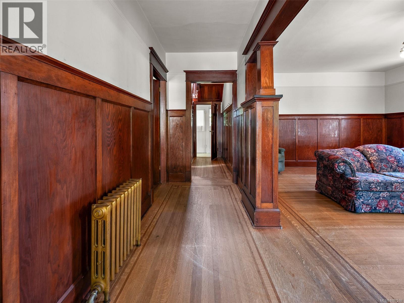 1353 Craigdarroch Rd, Victoria, British Columbia  V8S 2A6 - Photo 15 - 1007518