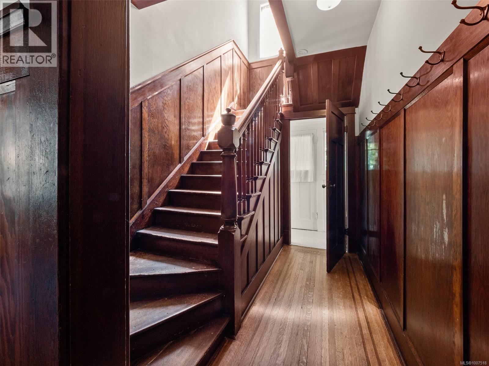 1353 Craigdarroch Rd, Victoria, British Columbia  V8S 2A6 - Photo 25 - 1007518